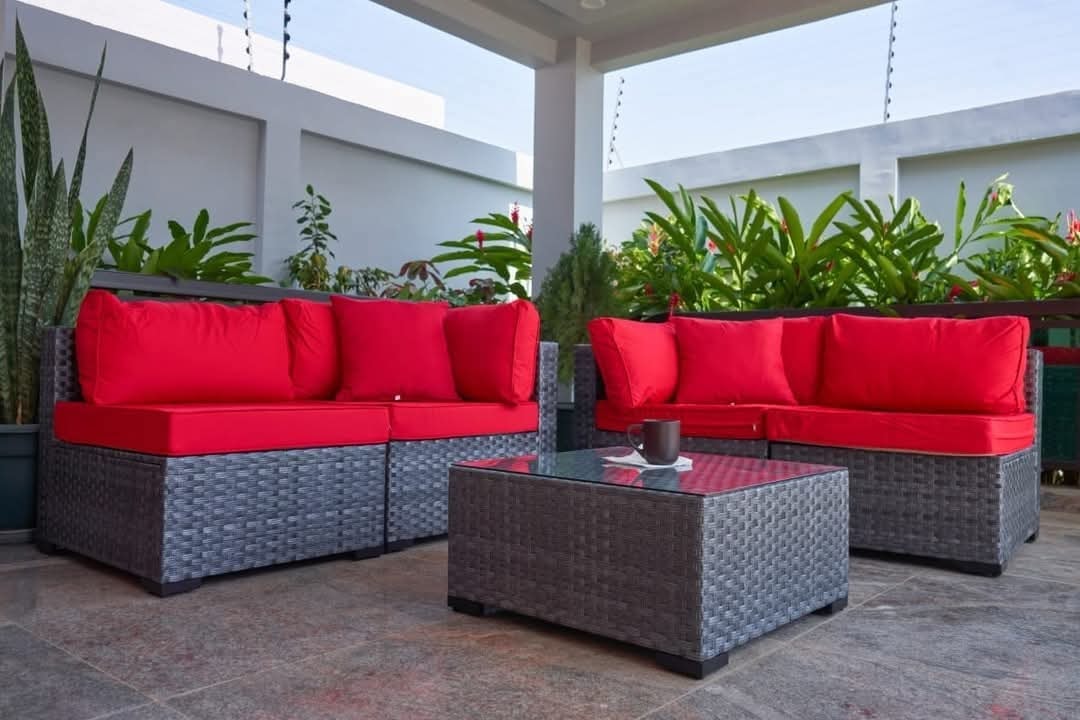 DUPLEX HAUT STANDING AVEC PISCINE À ABIDJAN (ANANI, ANCIENNE ROUTE DE BASSAM)