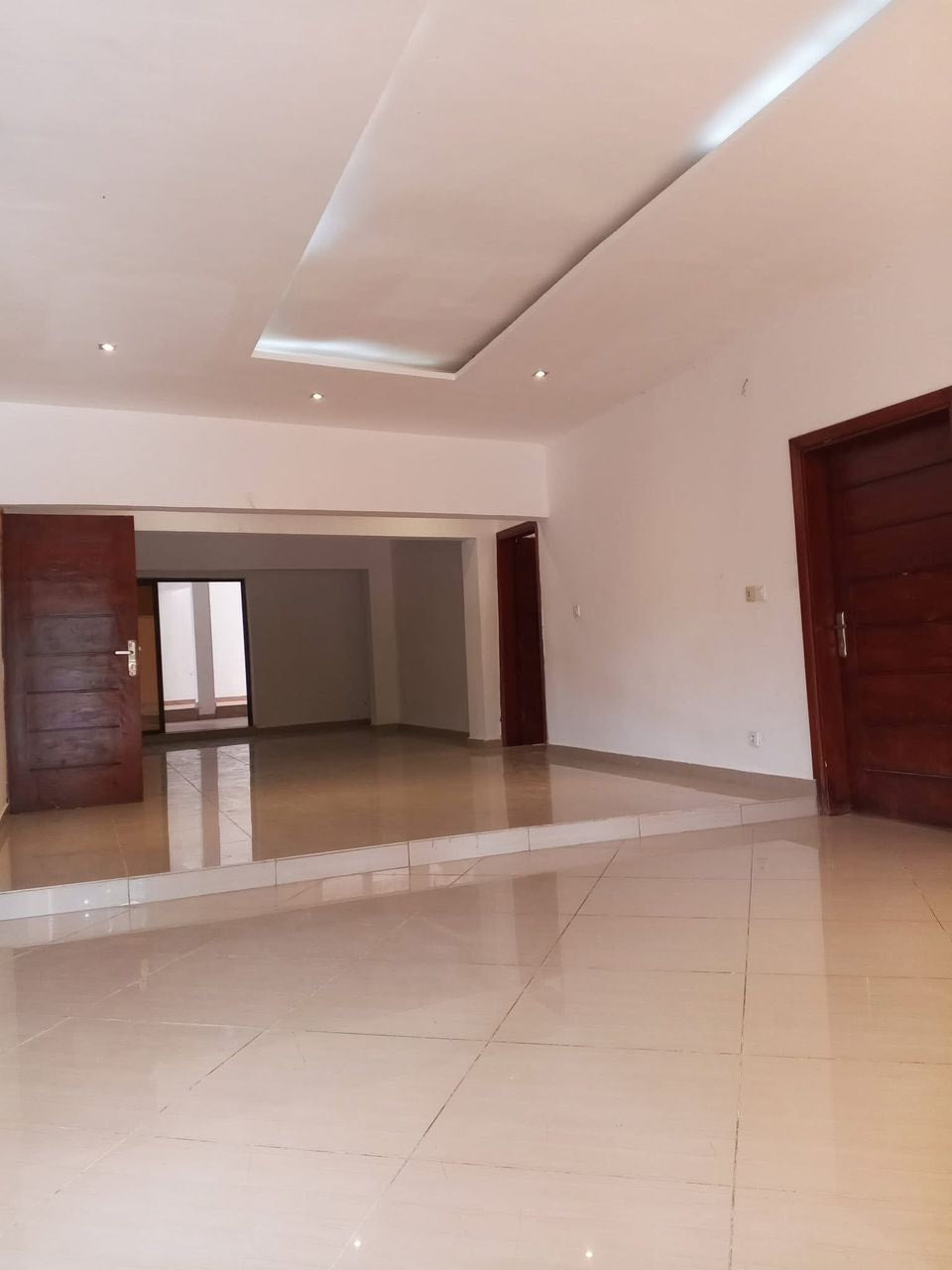 Villa Duplex de Luxe en Bord de Lagune à Assinie Mafia PK22