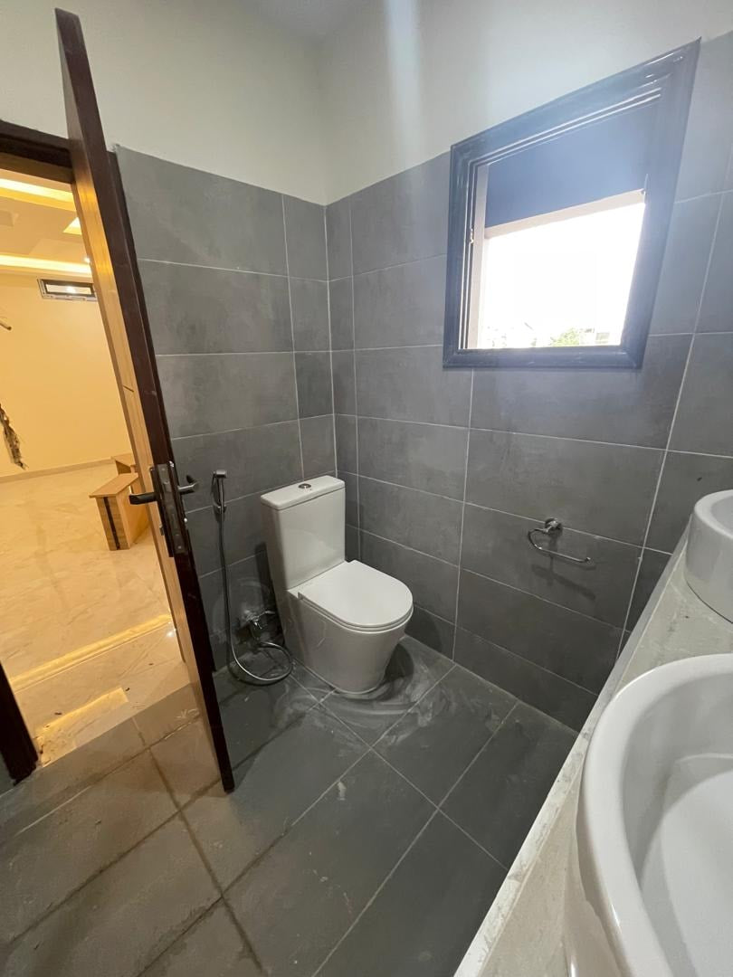 Appartement 3 Pièces Haut Standing à Cocody Riviera Bonoumin – En Bordure