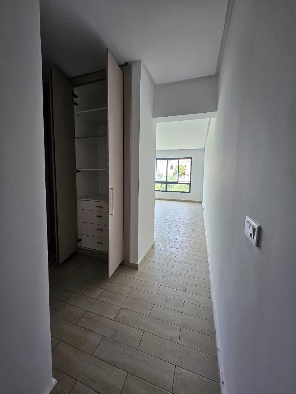 Appartements F3 & F4 avec Piscine – Cocody Riviera Golf 4 (Beverly Hills)