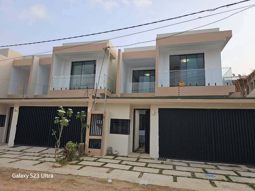 Duplex Haut Standing 7 Pièces + 2 Indépendantes sur 350m² et 500² - Riviera Abatta