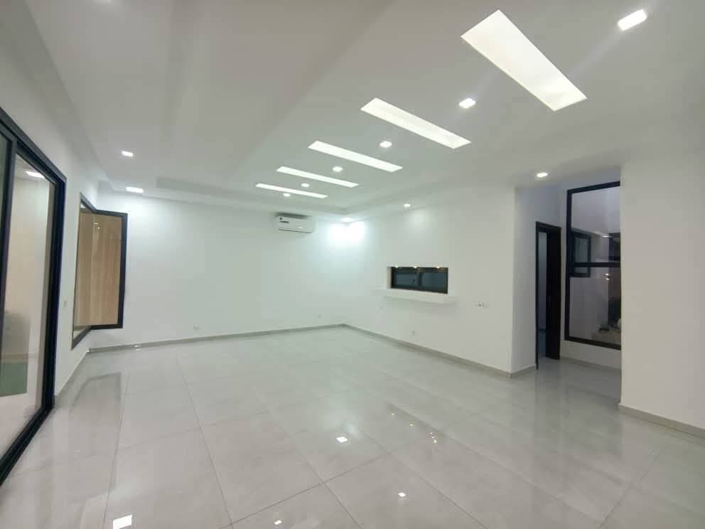 Duplex Haut Standing 7 Pièces + 2 Indépendantes sur 350m² et 500² - Riviera Abatta