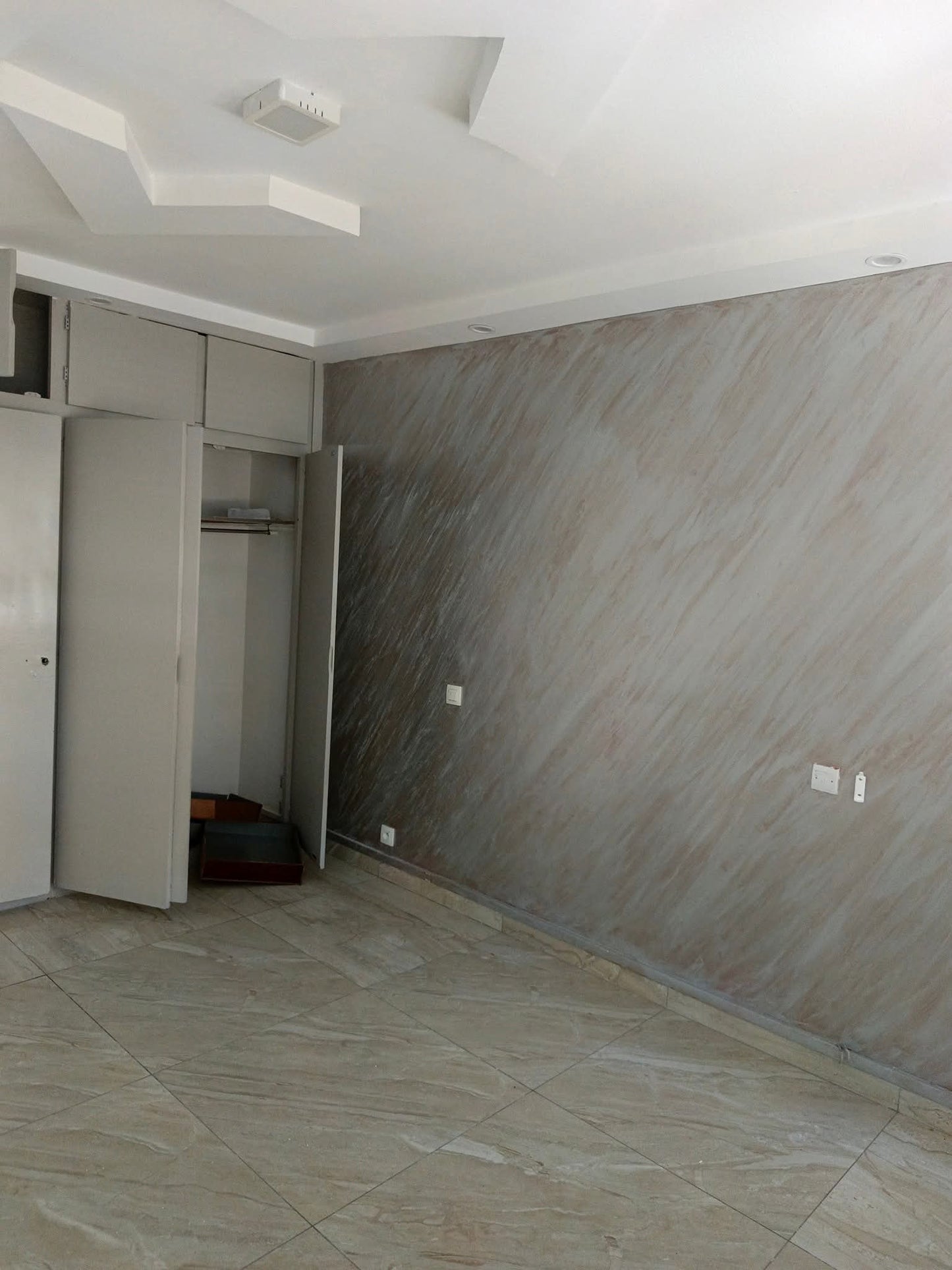 Appartement 3 Pièces – Plateau (Centre des Affaires) - À Louer / À Vendre