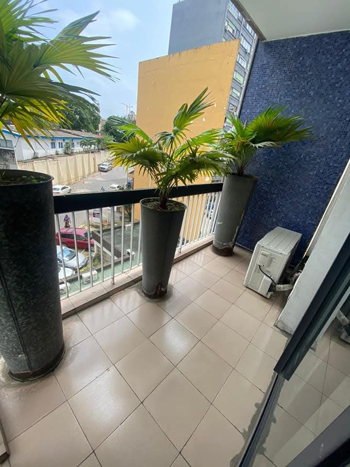 Appartement de Bureaux 5 pièces à Vendre au Plateau