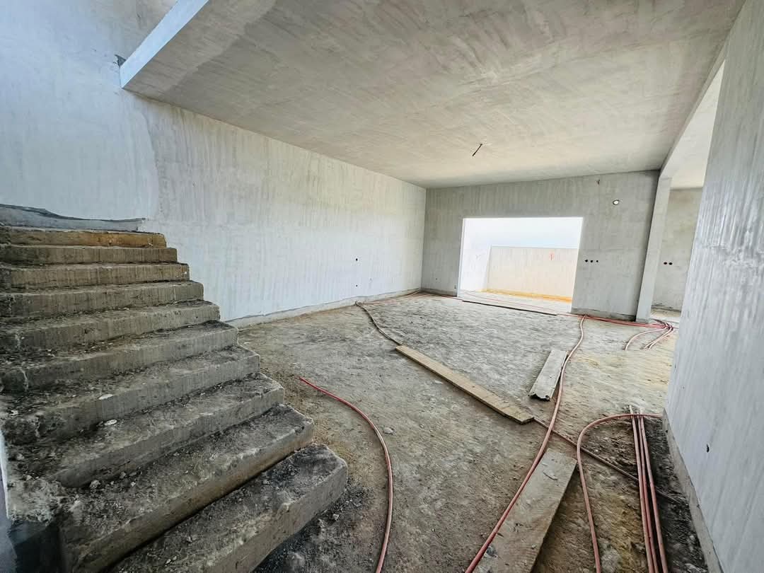 Un duplex de type 5 pièces disponible à Bingerville ANAN ZONE RÉSIDENTIELLE