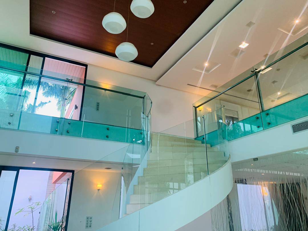 Villa de 10 pièces a la riviera M'badon