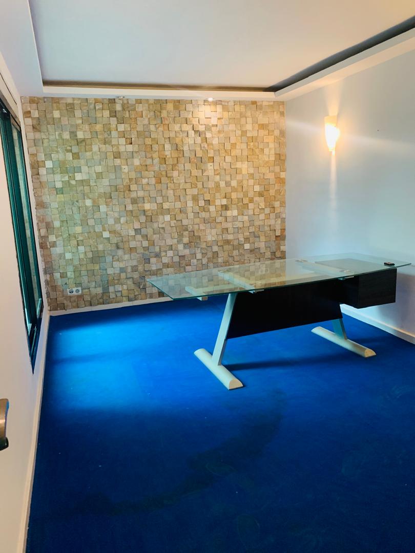 Villa de 10 pièces a la riviera M'badon