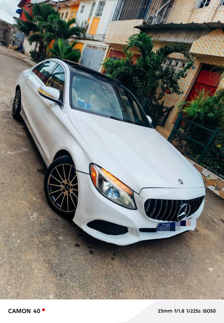 Mercedes C300 Année 2016
