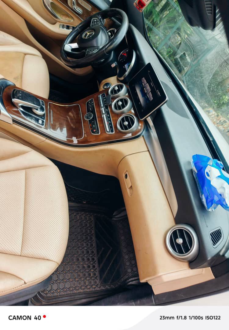 Mercedes C300 Année 2016