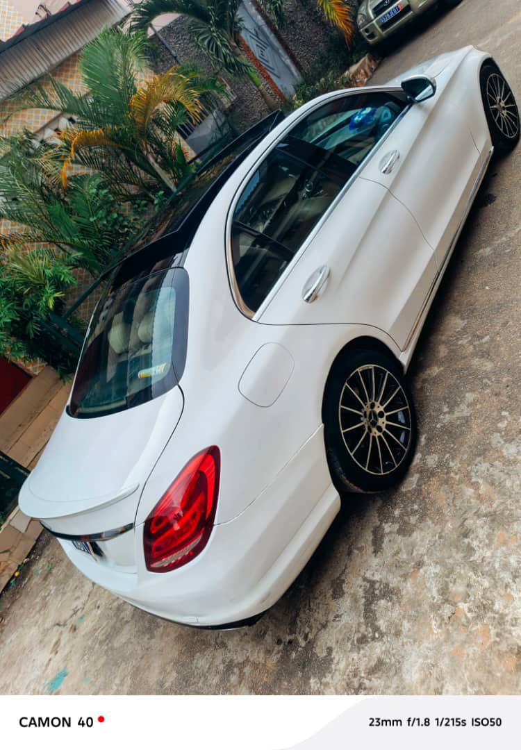 Mercedes C300 Année 2016