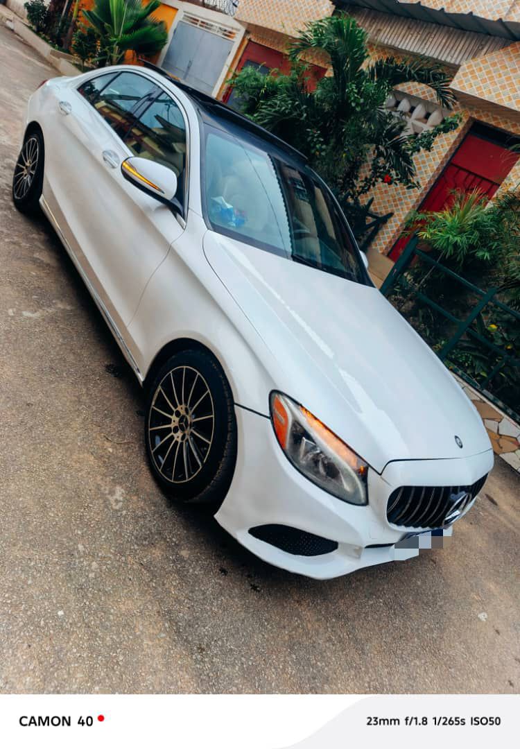 Mercedes C300 Année 2016