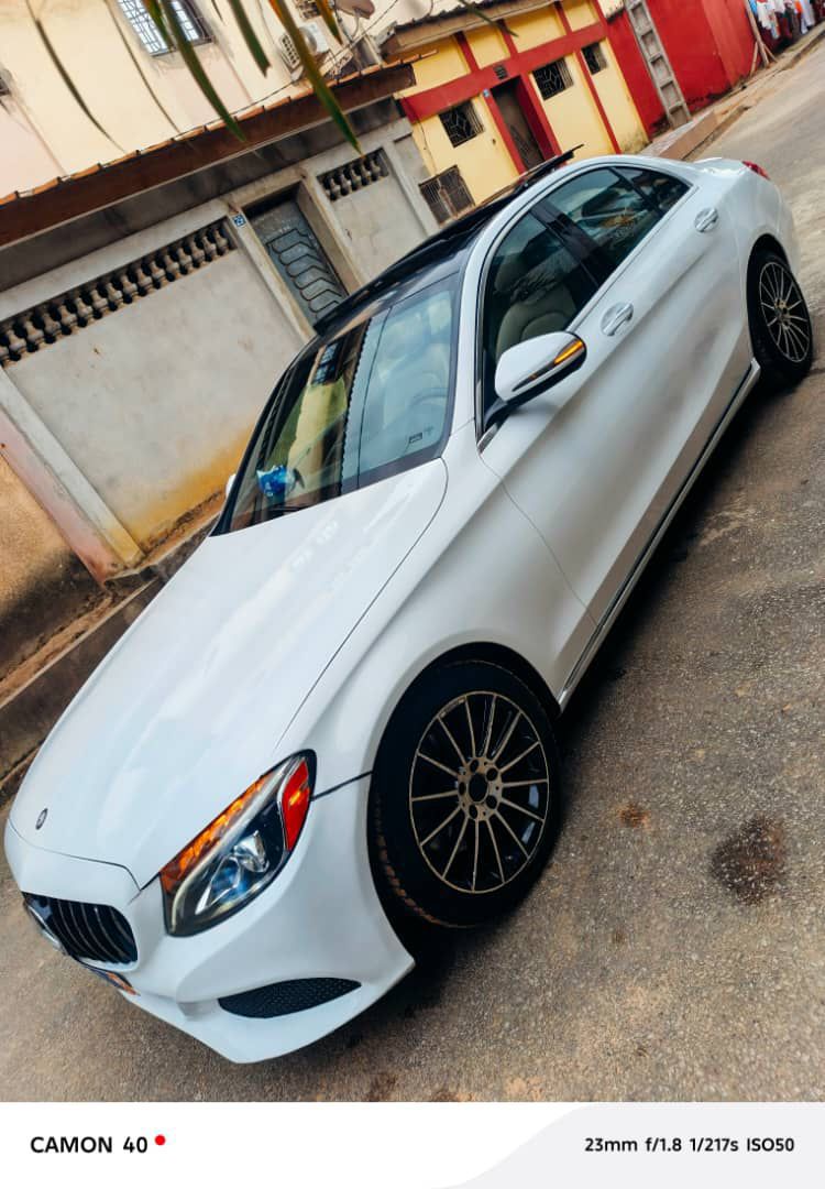 Mercedes C300 Année 2016