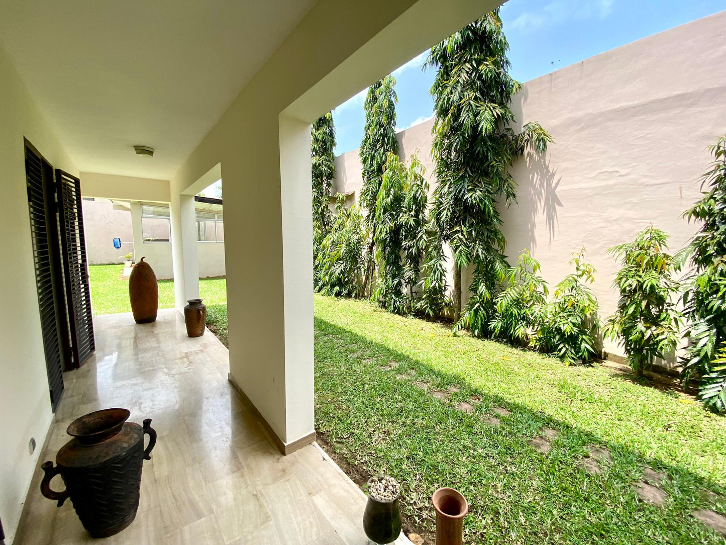 Villa Duplex T8 avec Piscine et Grand Jardin – 2 Plateaux Vallon