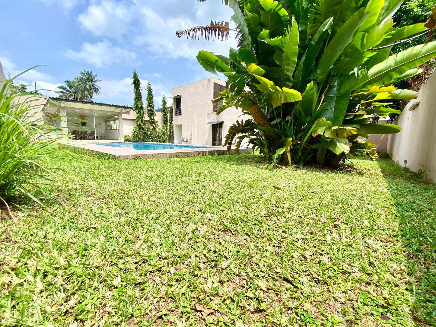 Villa Duplex T8 avec Piscine et Grand Jardin – 2 Plateaux Vallon