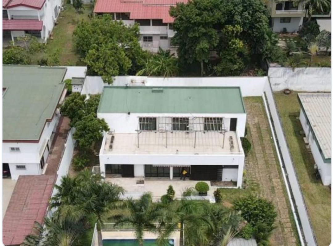 Villa 8 Pièces avec Piscine – Cocody Mermoz