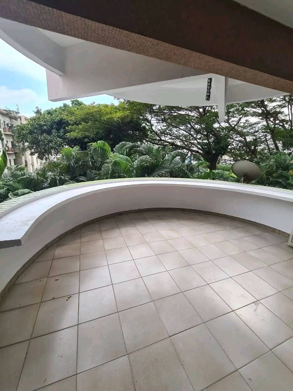 Appartement 4 Pièces Spacieux – Plateau Abidjan