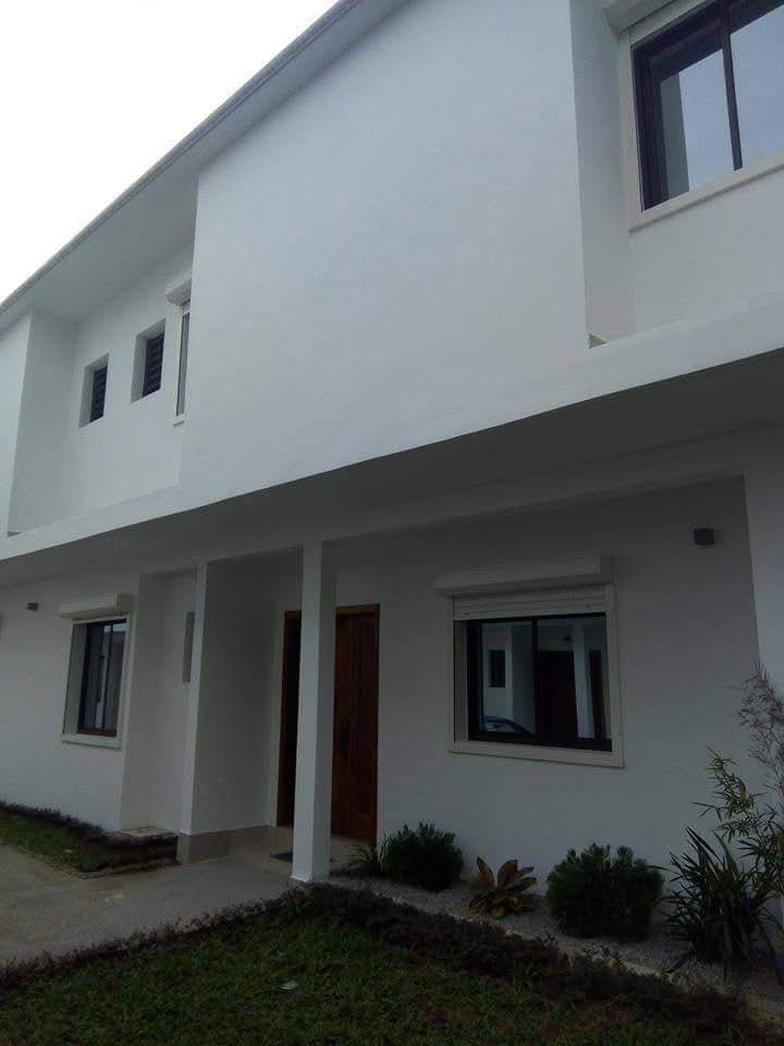 Villa Duplex 5 Pièces avec Piscine – Riviera 3 Synacassi