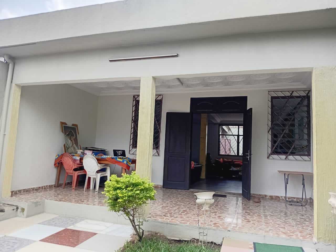 Villa Basse 4 Pièces avec Grand Jardin – Riviera Jardin