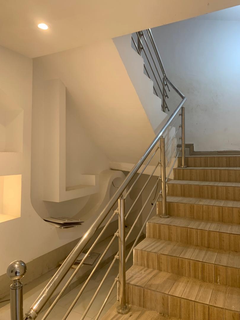 Duplex 6 Pièces avec Jacuzzi – Cocody Abatta Bcao