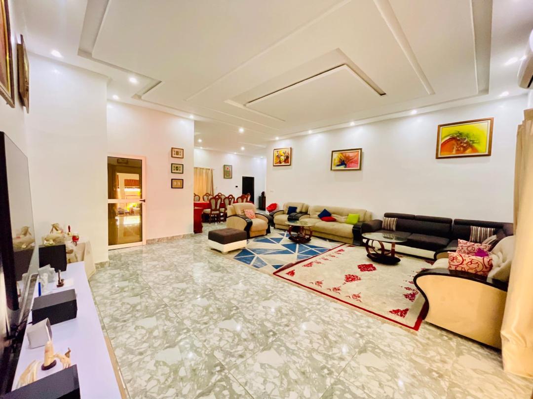 Villa Meublée 6 Pièces avec Piscine – Riviera Bonoumin