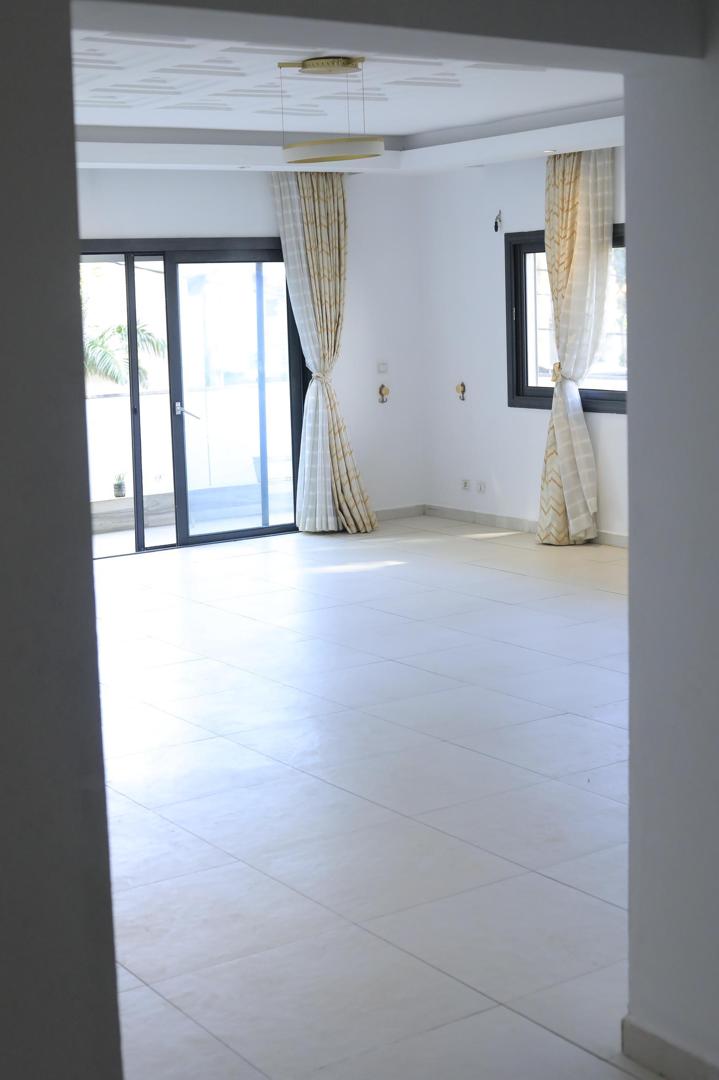 Appartement 4 Pièces avec Balcon – Riviera 4 M’Badon