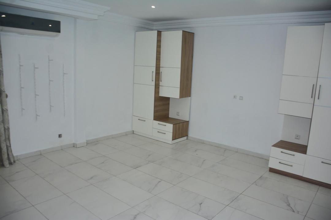 Appartement 4 Pièces avec Balcon – Riviera 4 M’Badon