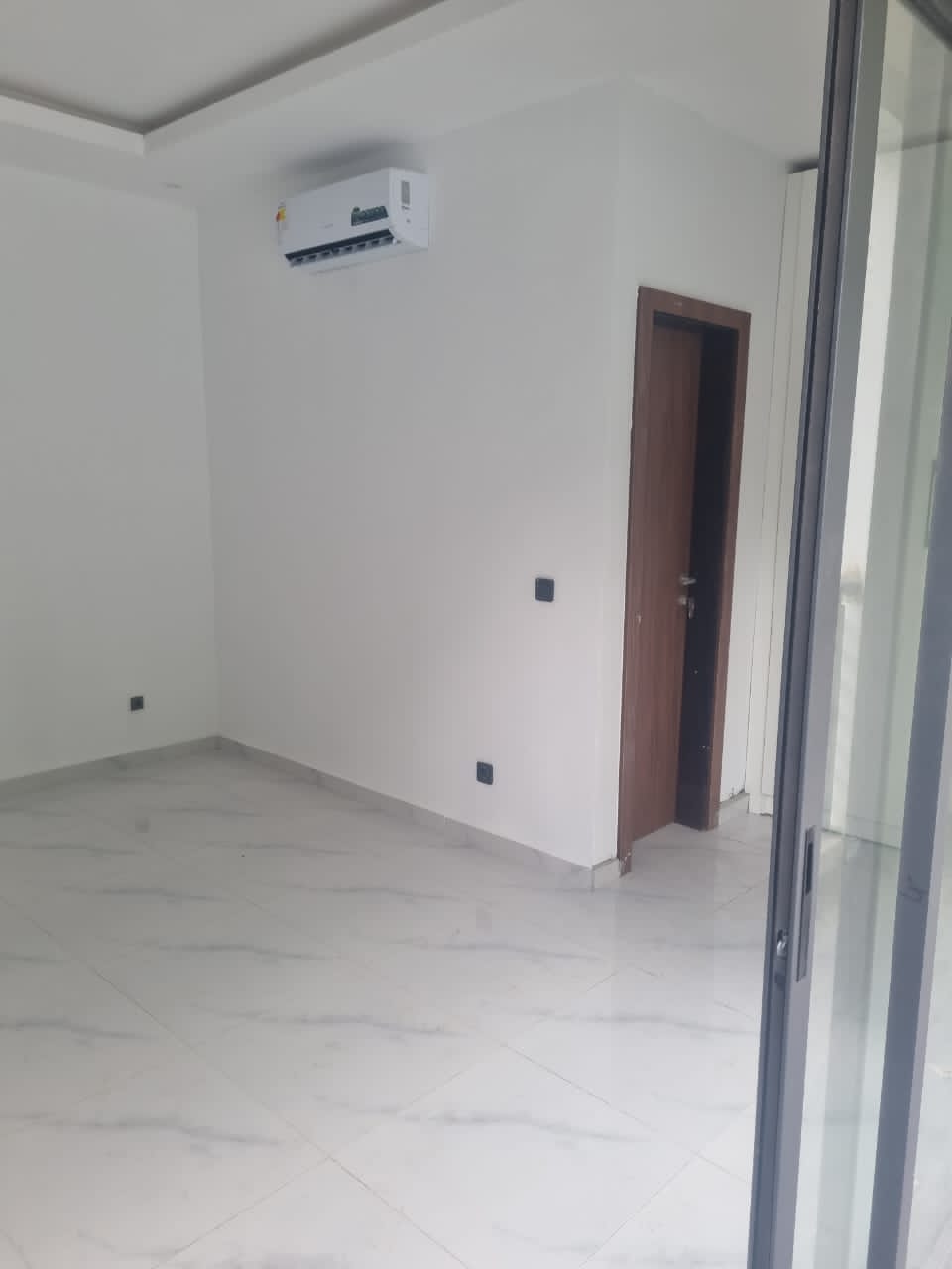 Appartement 4 Pièces avec Cour & Jardin – Riviera 4 Ambassade de chine