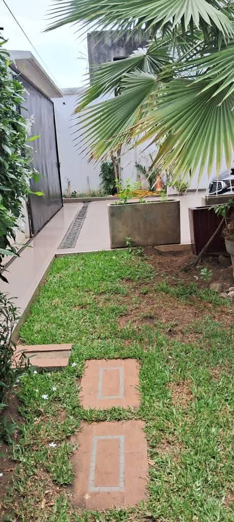 Villa Triplex 10 Pièces Spacieuse – Cocody Riviera M’Badon