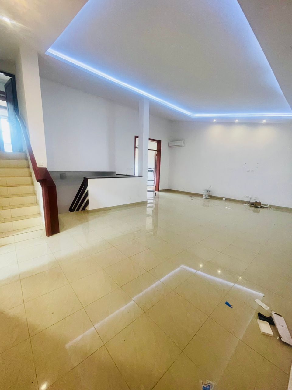 Villa Duplex 7 Pièces à Louer - Cocody Cité Rosier Programme 5
