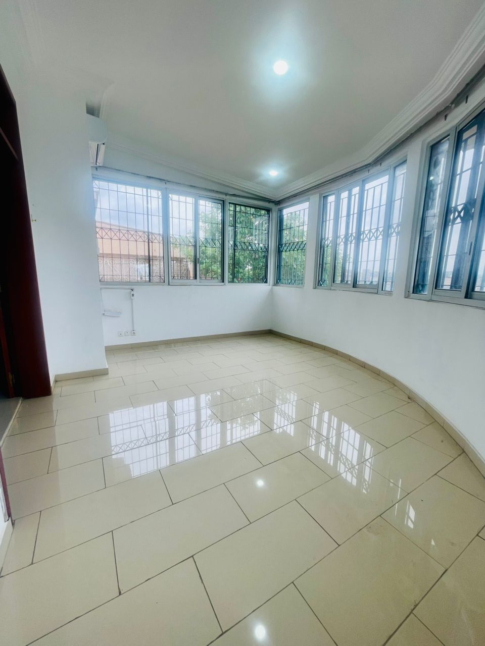 Villa Duplex 7 Pièces à Louer - Cocody Cité Rosier Programme 5