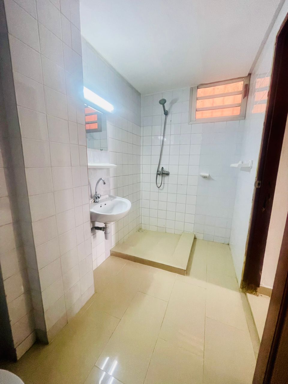 Villa Duplex 7 Pièces à Louer - Cocody Cité Rosier Programme 5