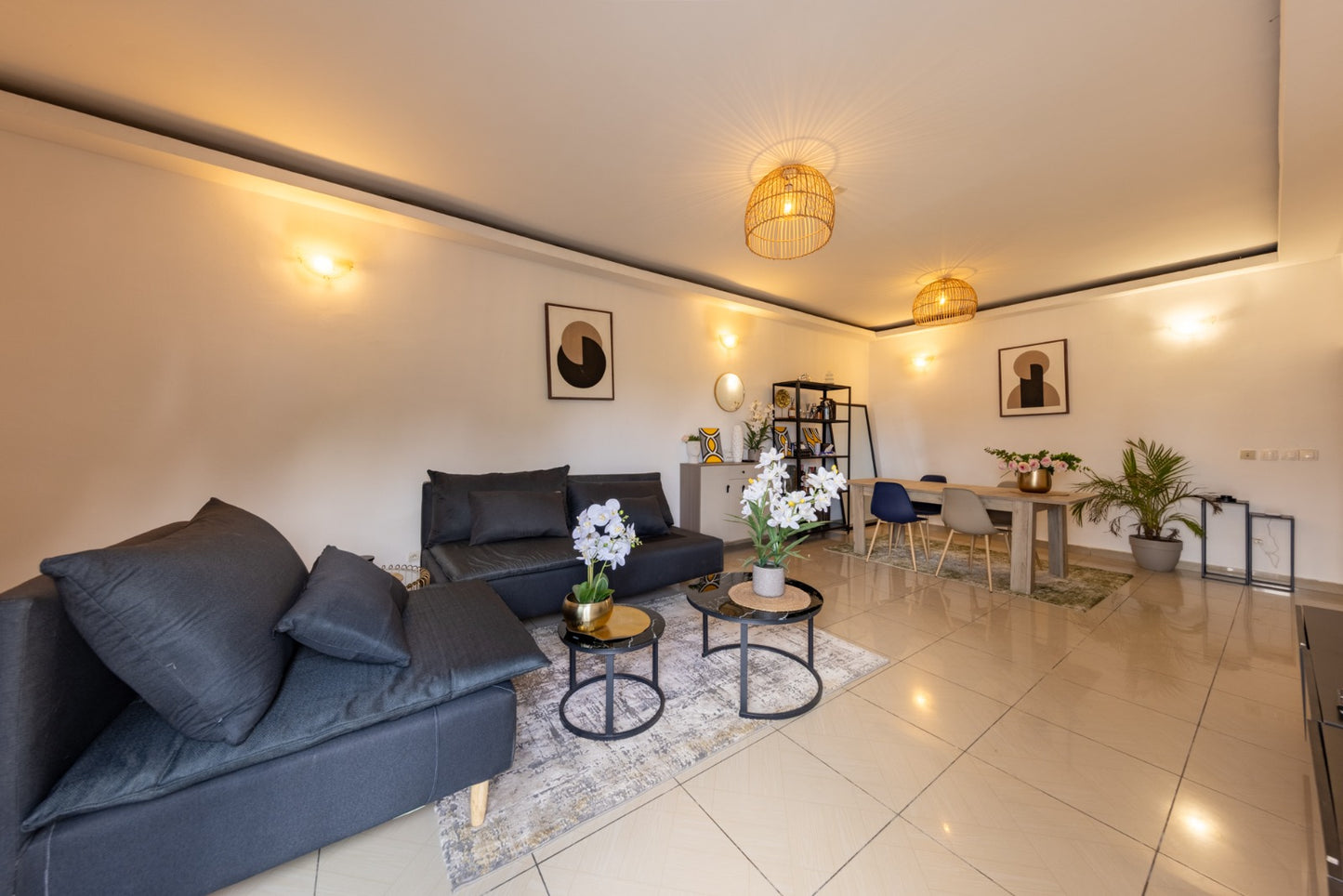 Appartement 3 Pièces Meublé avec Vue Panoramique à Danga