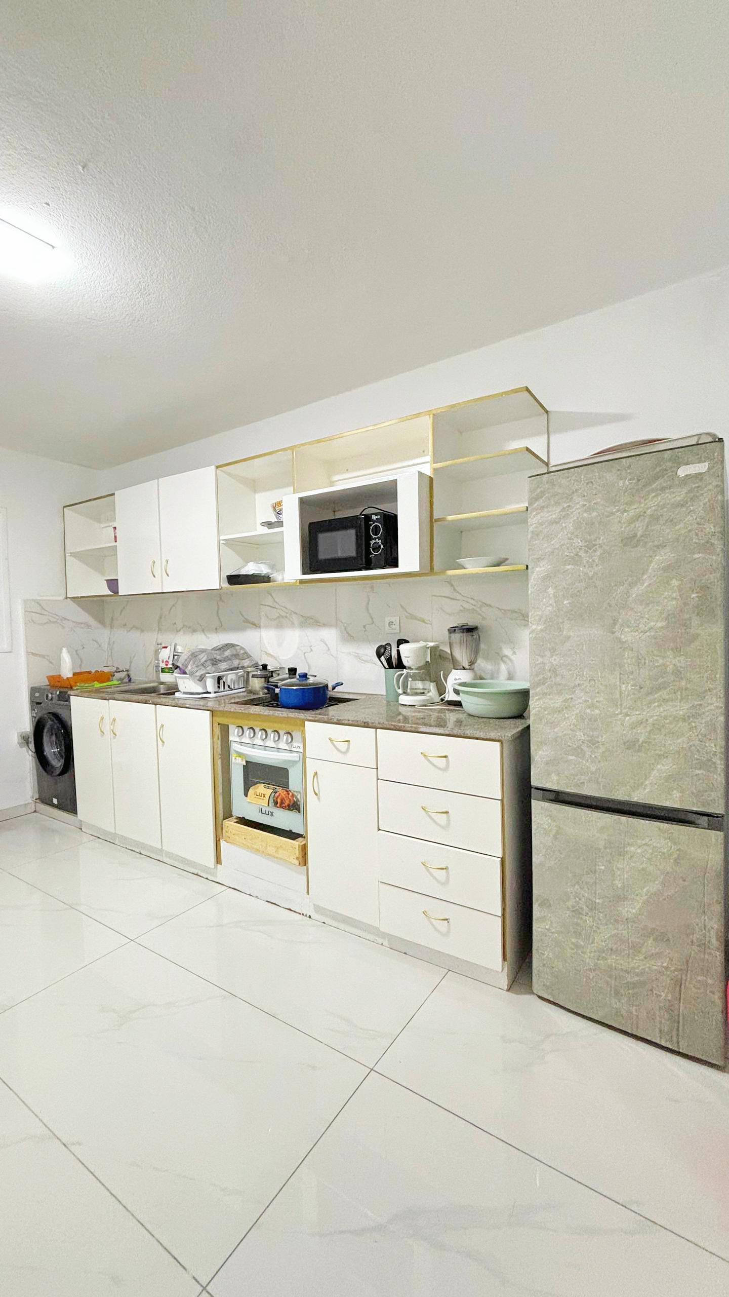 APPARTEMENT MEUBLÉ de 04 pièces au 5e étage ASCENSEUR h24 immeuble BOUNKER