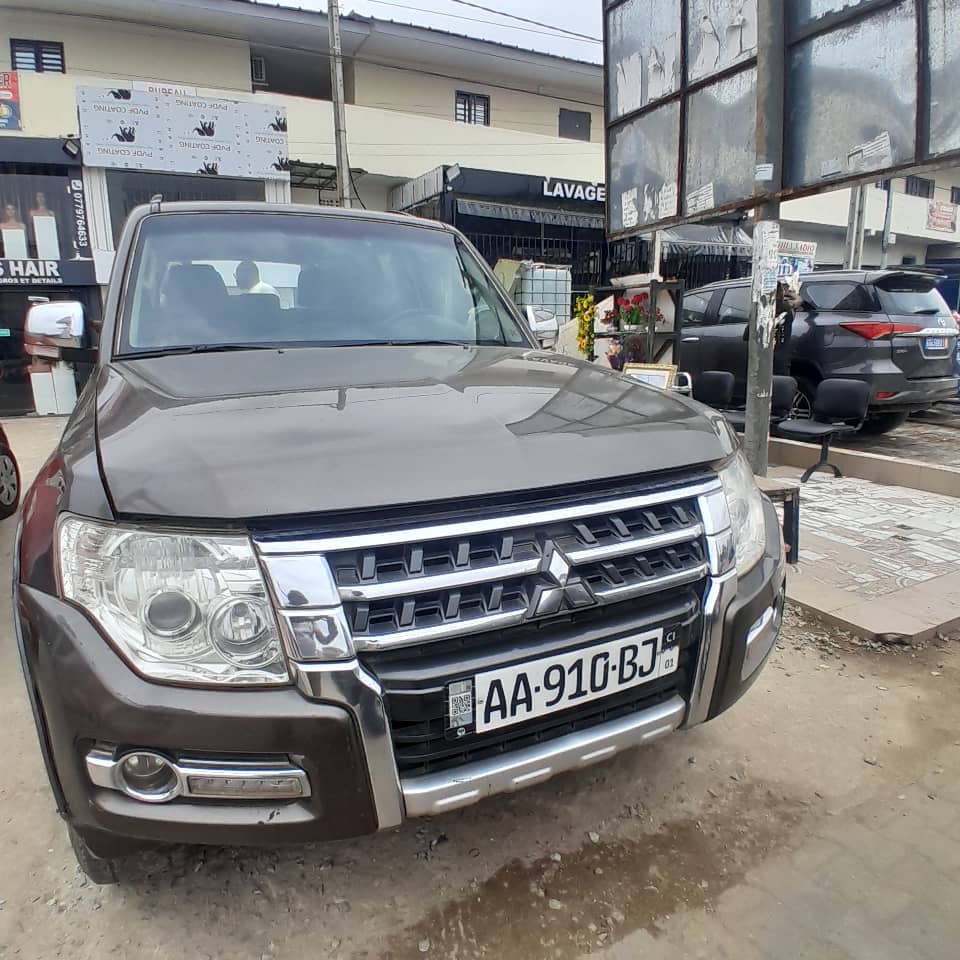 Mitsubishi pajero gls Année 2016