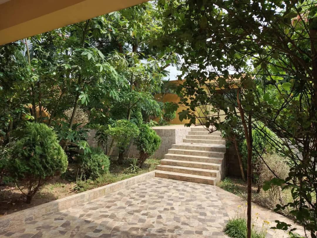 Villa Duplex 5 Pièces avec Jardin – Cocody Bonoumin