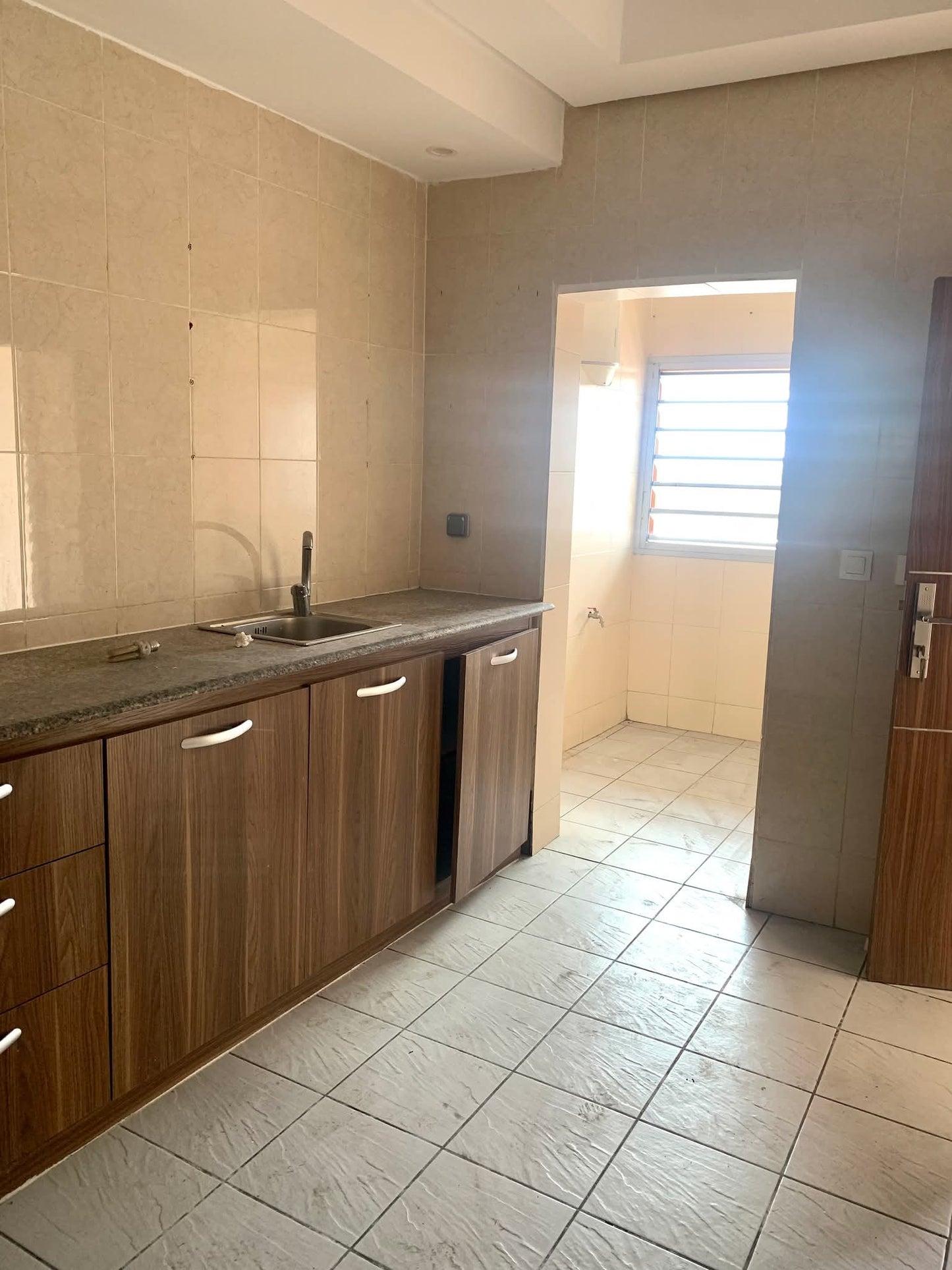 Appartement 3 Pièces avec Balcon – Riviera 2 Cocody