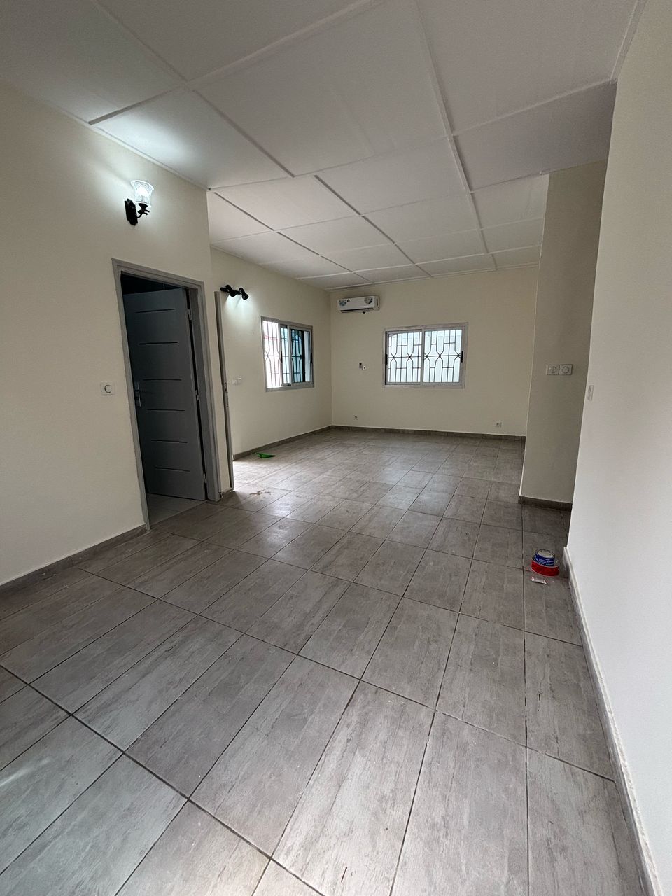 Villa Basse 4 Pièces + Dépendance – Abatta Cité Oribat 2