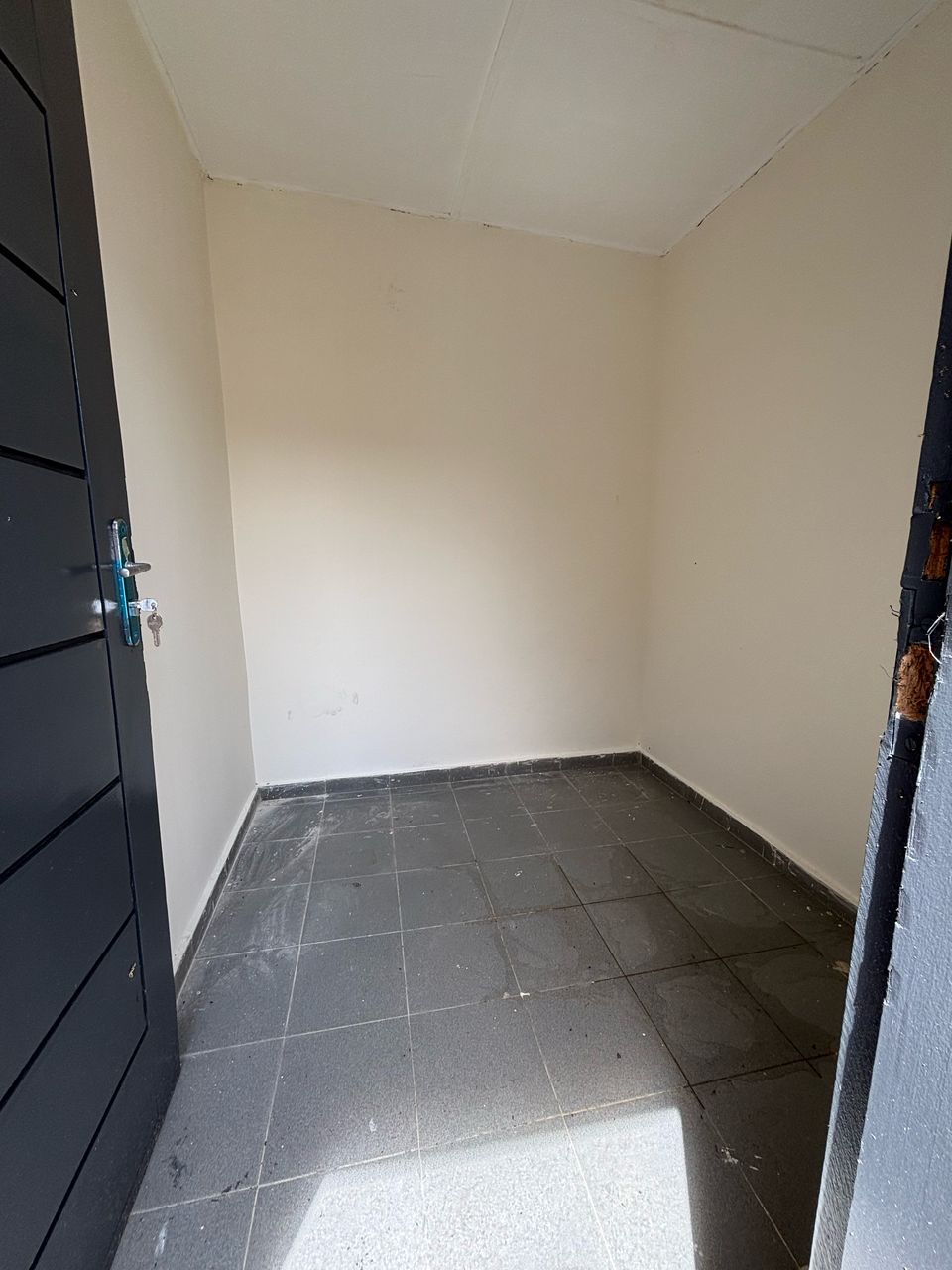 Villa Basse 4 Pièces + Dépendance – Abatta Cité Oribat 2