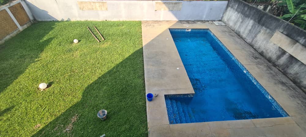 Villa Duplex 5 Pièces avec Piscine – Riviera Bonoumin