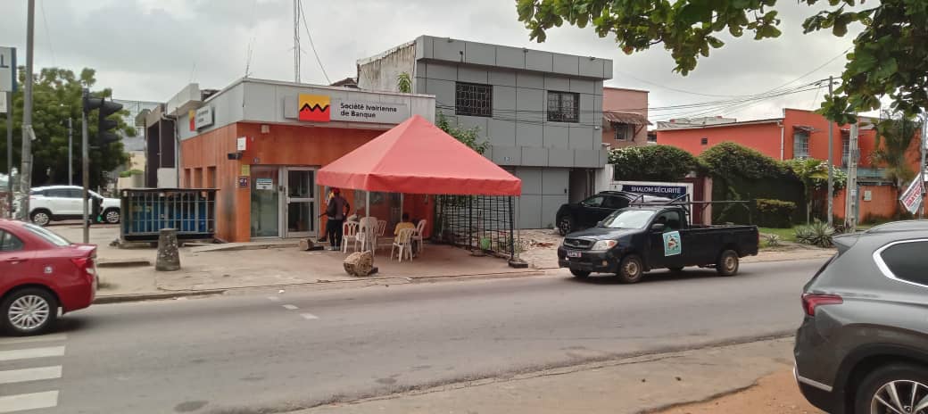 Bureau Duplex 10 Pièces – Boulevard Latrille, 2 Plateaux
