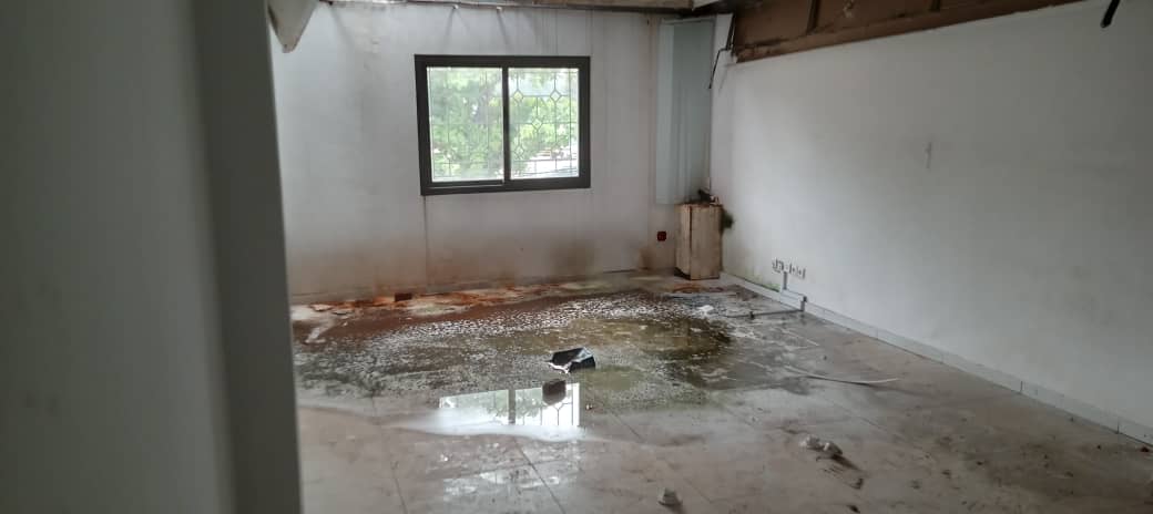 Bureau Duplex 10 Pièces – Boulevard Latrille, 2 Plateaux