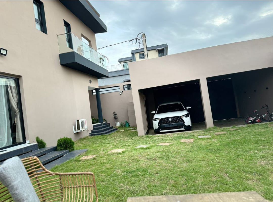 VILLA TRIPLEX À VENDRE – BINGERVILLE PALAIS
