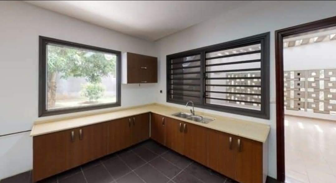 Villa Duplex 6 Pièces avec Piscine et Jardin – Résidence Cactus, Riviera M’Badon