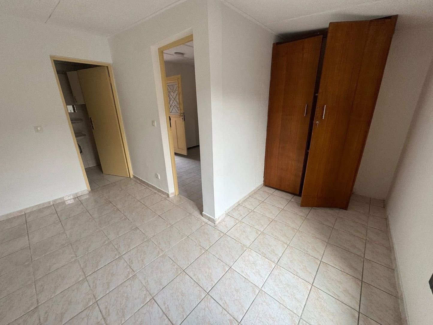 Duplex 6 Pièces avec Jardin et Garage – Cocody Riviera 3, Ecobank