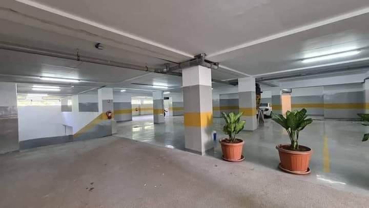 Appartement Haut Standing 5 Pièces avec Salle de Sport – Cocody Danga, Lycée Technique