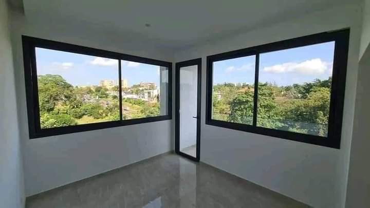 Appartement Haut Standing 5 Pièces avec Salle de Sport – Cocody Danga, Lycée Technique