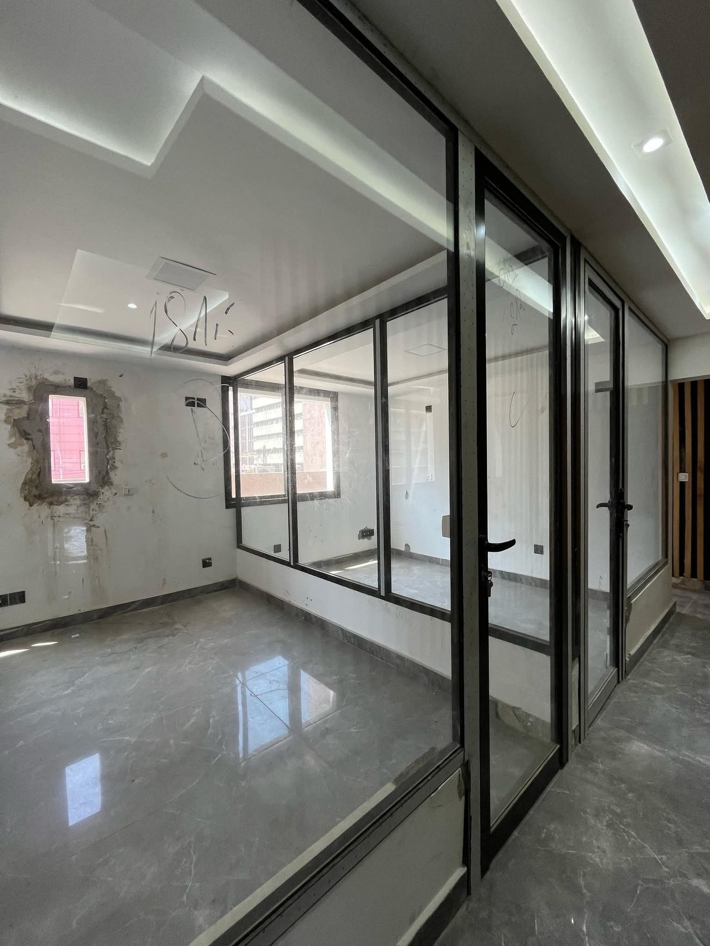 Spacieux Appartement Bureau 9 Pièces – Plateau, Rue du Commerce
