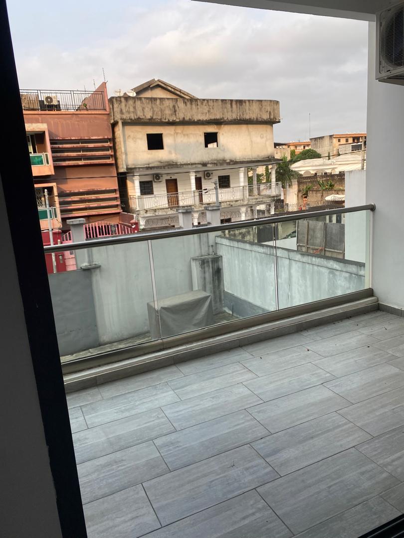 Appartement 3 pièces moderne avec climatisation – Angré 8e Tranche