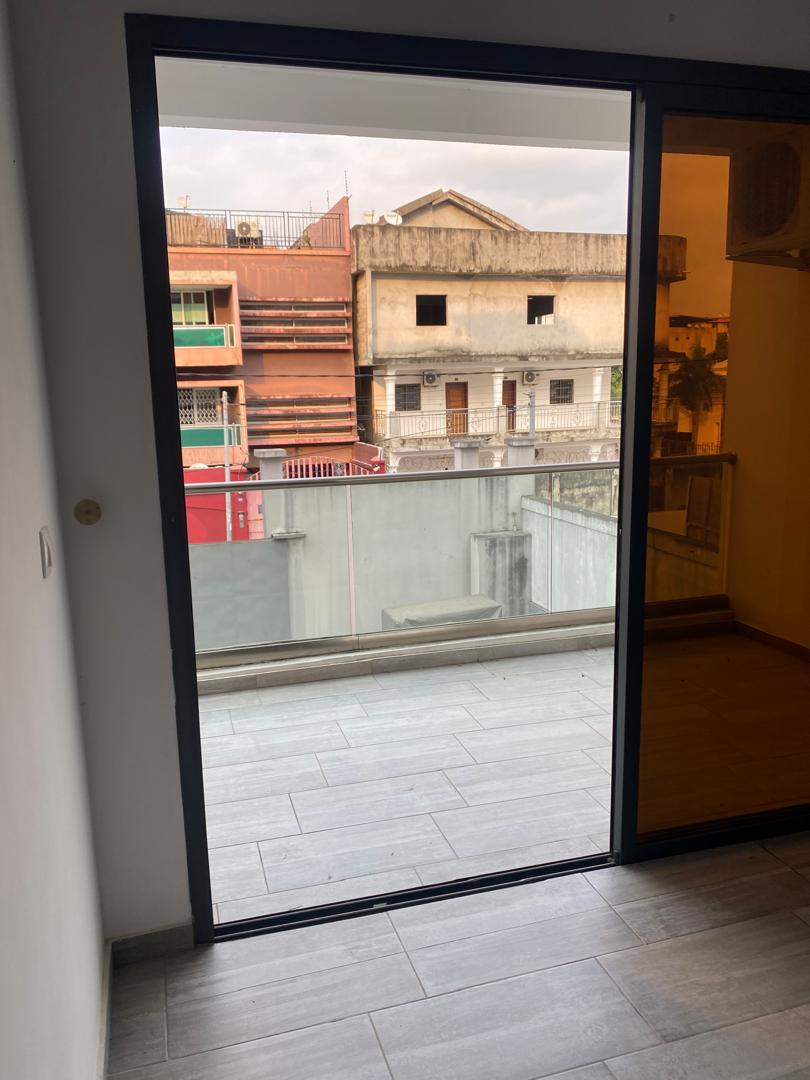 Appartement 3 pièces moderne avec climatisation – Angré 8e Tranche