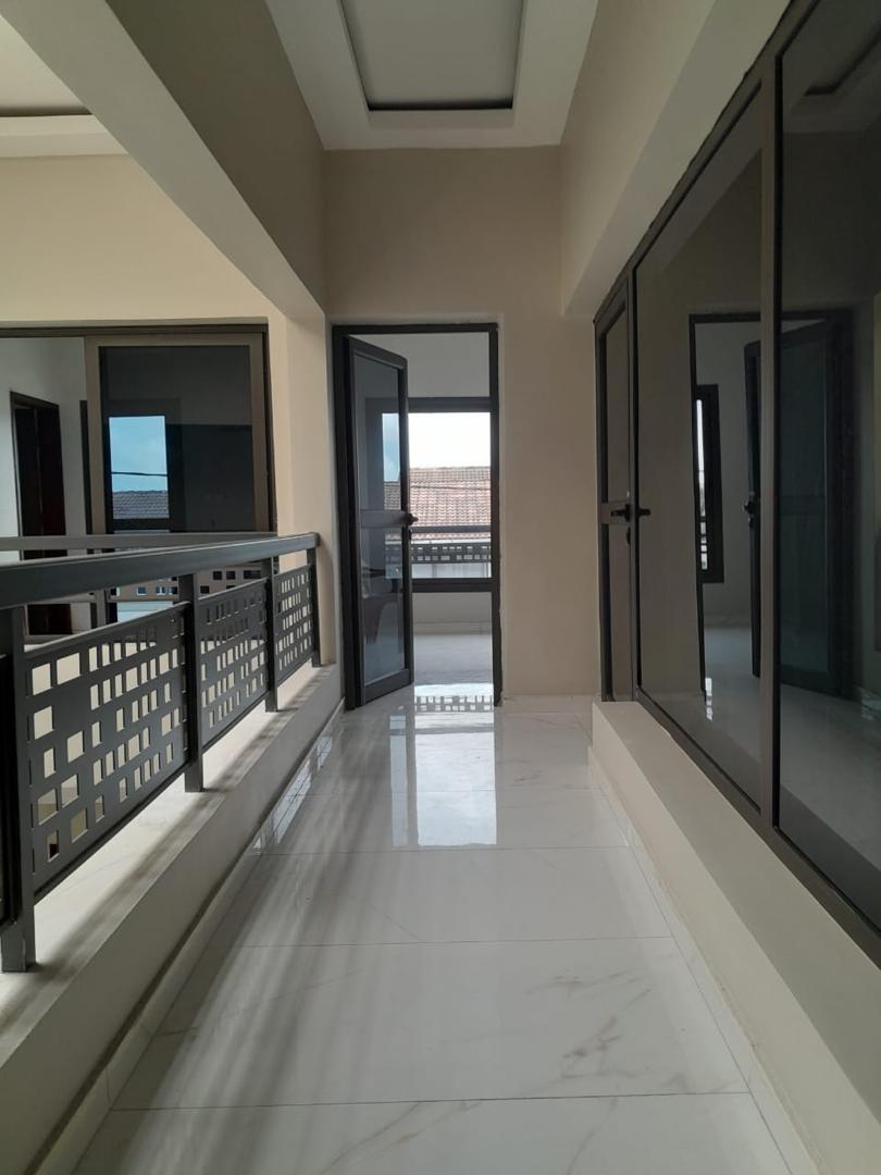 Villa duplex 11 pièces haut standing avec piscine – Cocody Riviera 3 Synacaci